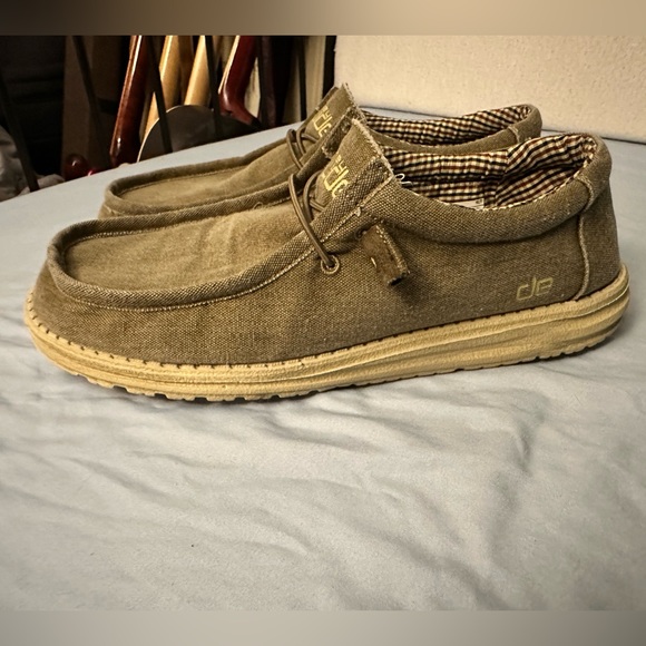 Hey Dude Wally Canvas - Picture 3 of 5